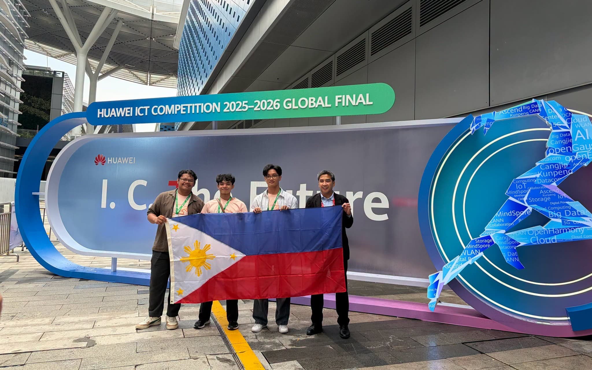 Reev Santillan and teammates receiving the Huawei ICT Competition Computing Track global final first prize, 2026.